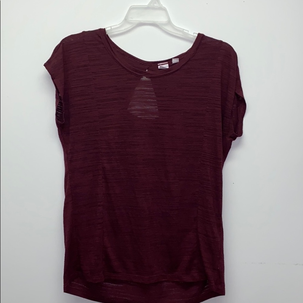 💟New York and Company💟 keyhole back shirt